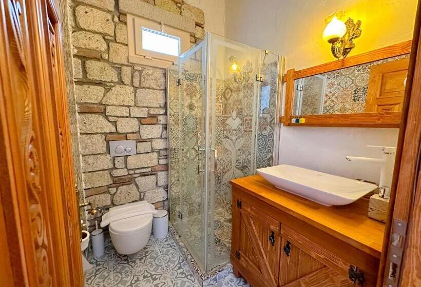 اتاق لوکس, Stone Garden Tas