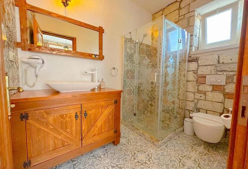 اتاق لوکس, Stone Garden Tas