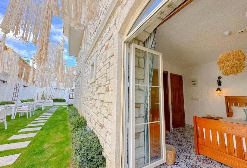 اتاق استاندارد, Stone Garden Tas