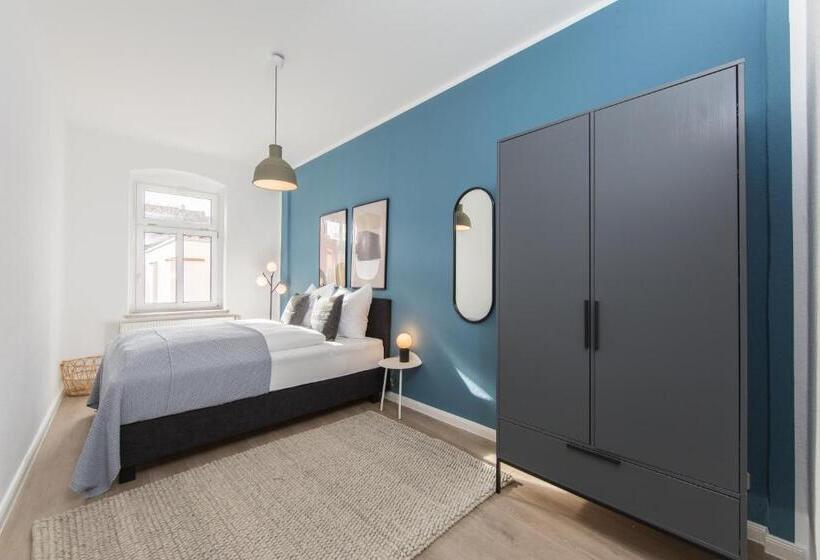 2 Bedroom Suite with Balcony, Limehome Dresden Jordanstraße