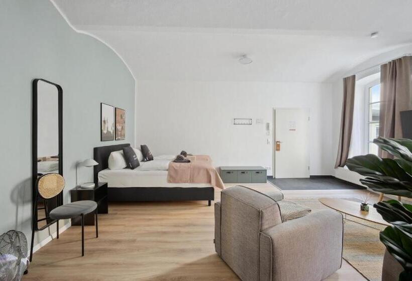 스탠다드 스튜디오, Limehome Dresden Jordanstraße