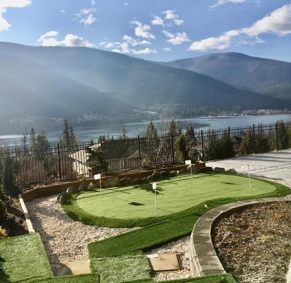 Люкс Повышенной Комфортности, Kootenay Wild Guest Suites
