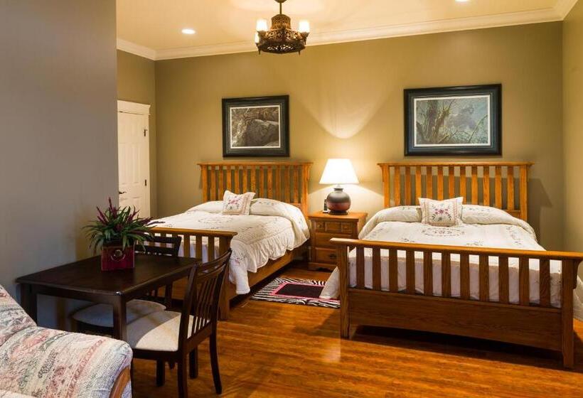 Студия Deluxe, Kootenay Wild Guest Suites