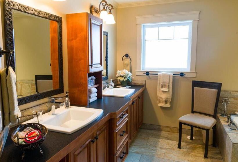 Президентский Люкс, Kootenay Wild Guest Suites