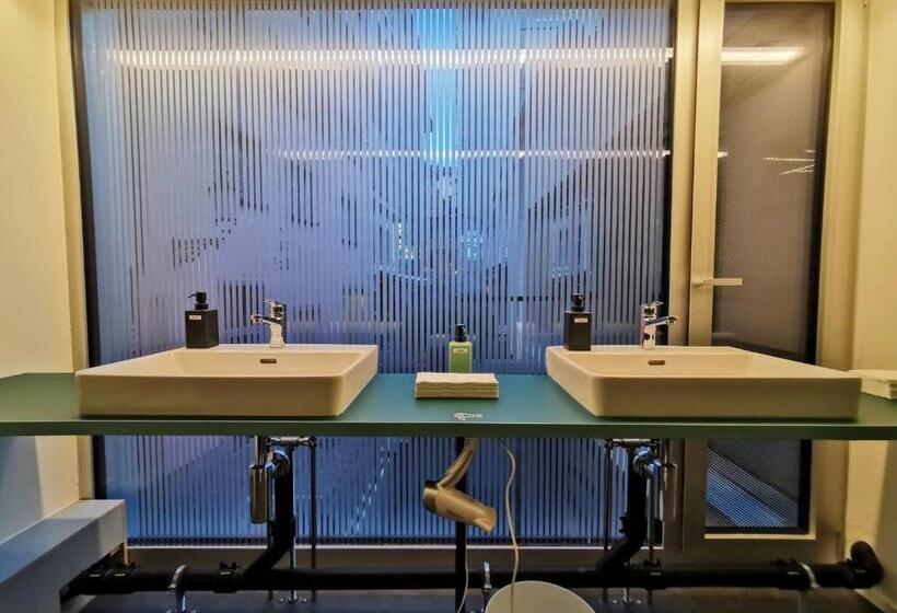 Capsule, Green Marmot Capsule Hotel Zürich