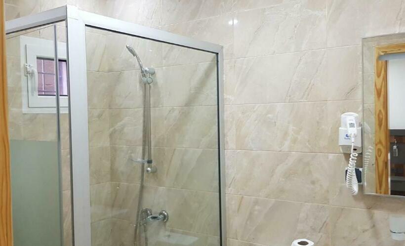 Люкс Deluxe Кровать Кинг, Free Zone