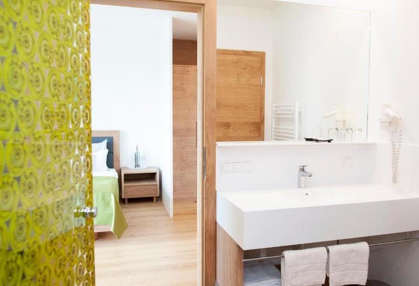 חדר סטנדרט, Weingut Assigal