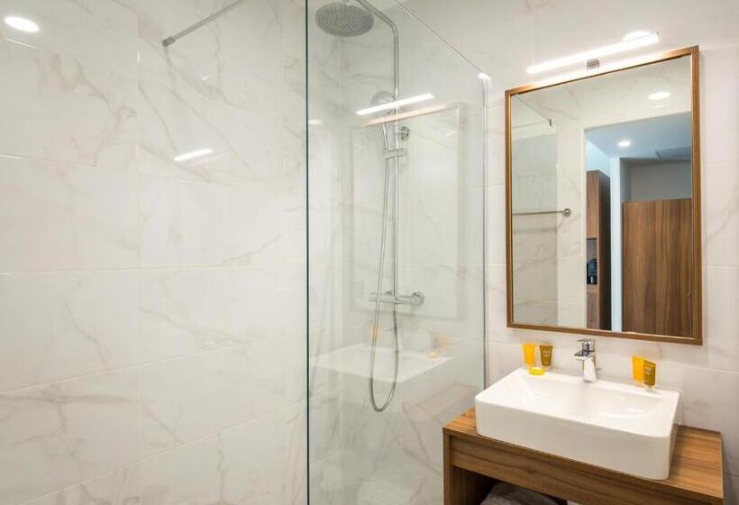 带露台的标准房间, Sowell Hotels La Plage