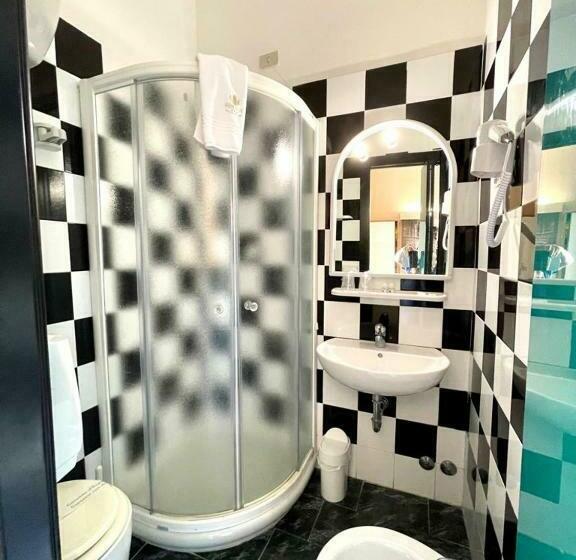 اتاق استاندارد, Maria