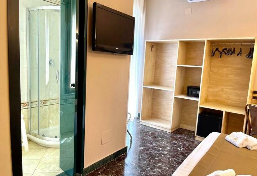 اتاق استاندارد, Maria