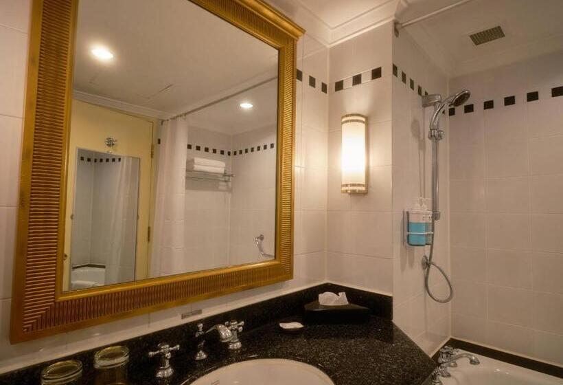 اتاق کلاب, Saigon Prince