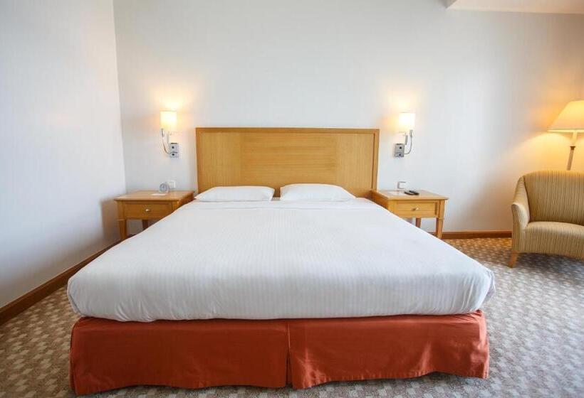 اتاق لوکس, The Linden Suites