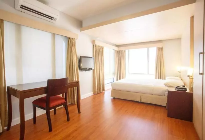 2 Bedroom Premium Apartment, The Linden Suites