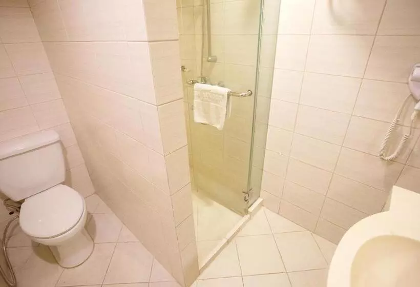 2 Bedroom Premium Apartment, The Linden Suites