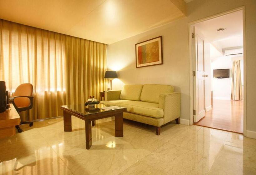 3 Bedroom Suite, The Linden Suites