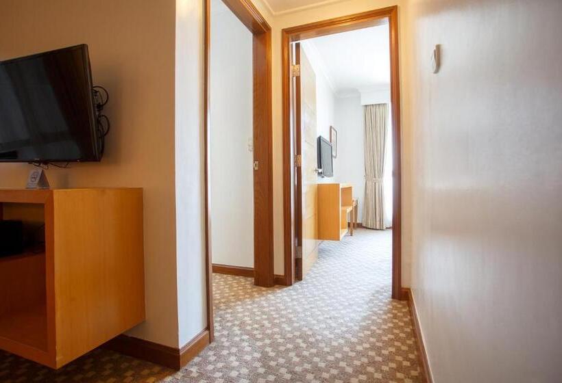 Апартаменты Deluxe 2 Спальни, The Linden Suites