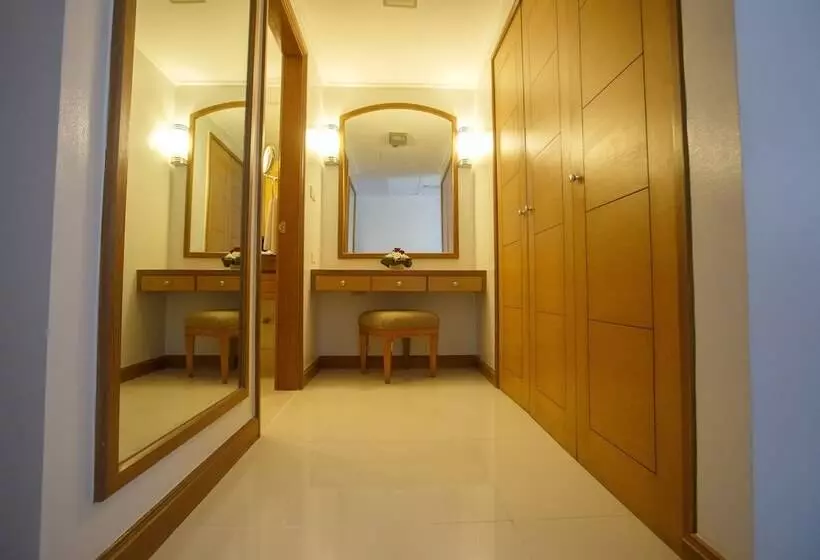 اتاق لوکس, The Linden Suites