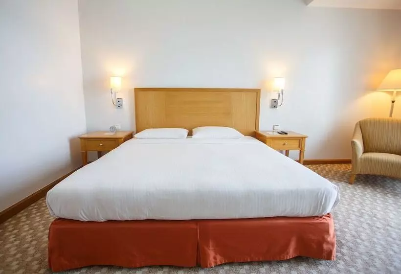 اتاق لوکس, The Linden Suites
