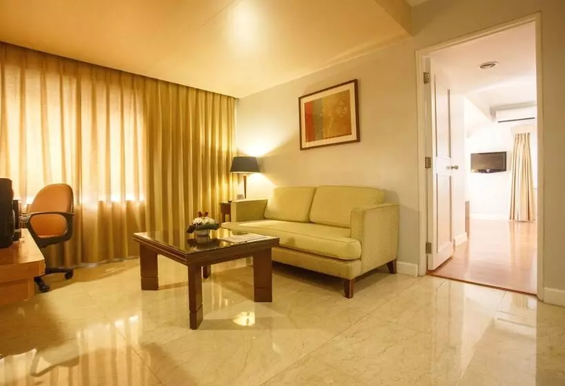 3 Bedroom Suite, The Linden Suites