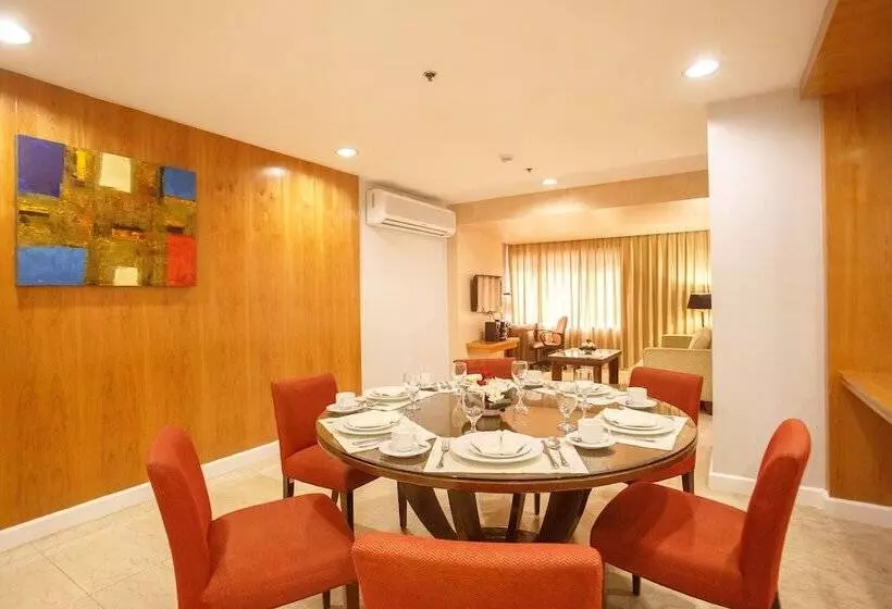 3 Bedroom Suite, The Linden Suites