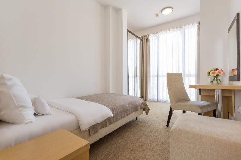 سوییت, Putnik Inn Belgrade