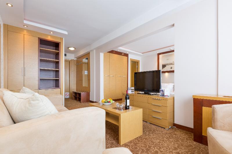 سوییت, Putnik Inn Belgrade