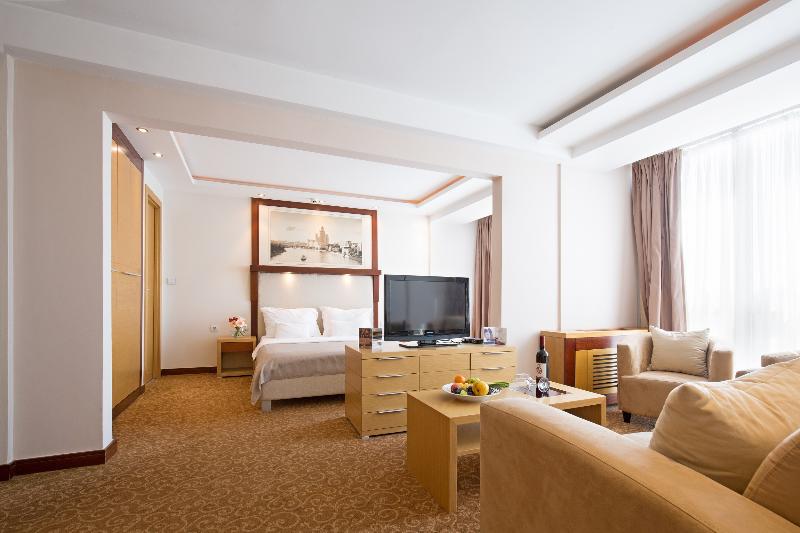 سوییت, Putnik Inn Belgrade