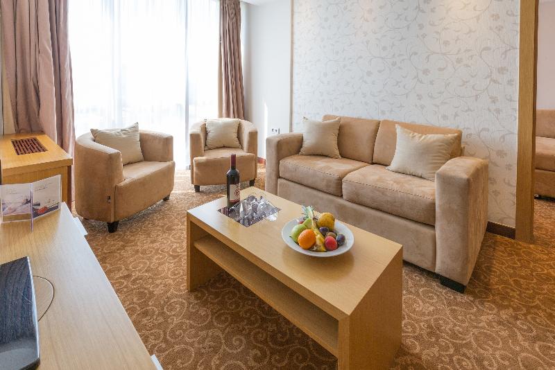 سوییت, Putnik Inn Belgrade