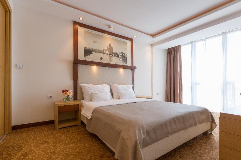 سوییت, Putnik Inn Belgrade