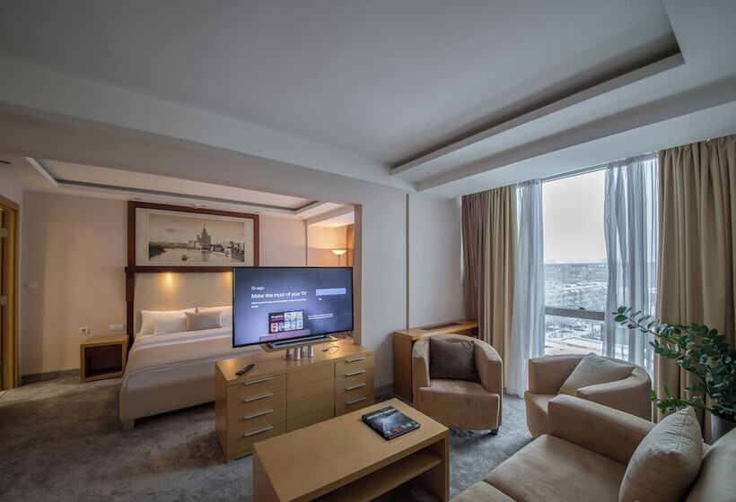 سوییت, Putnik Inn Belgrade