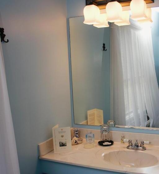 غرفة قياسية سرير كينج, Woodstock Inn Bed & Breakfast