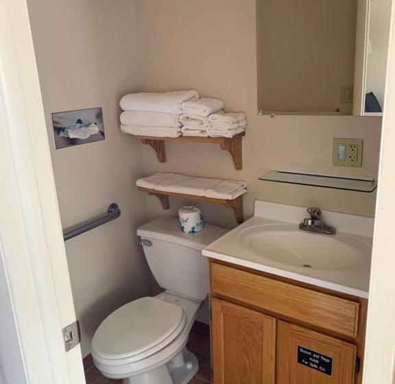 غرفة إقتصادية, Woodland Motel