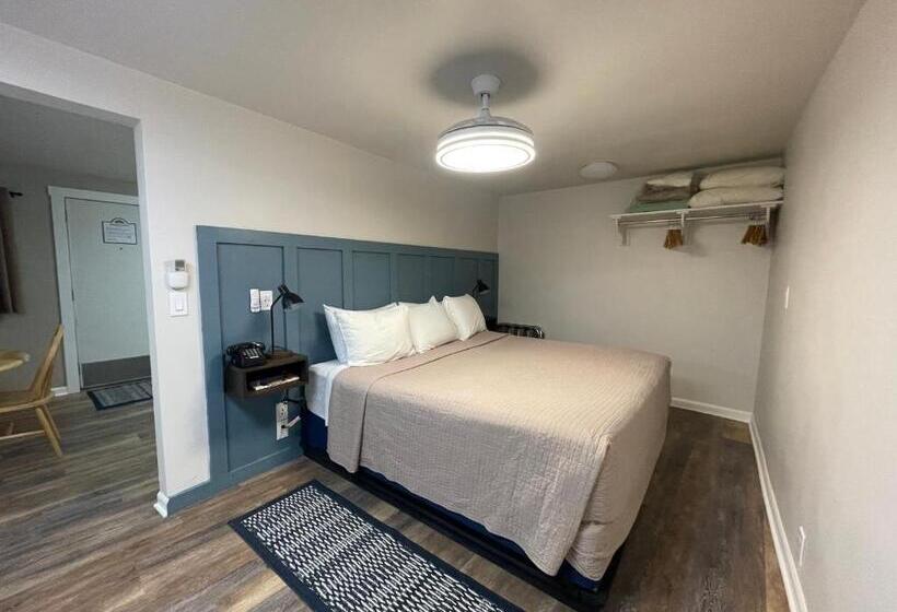 스위트 킹사이즈 침대, Woodland Motel