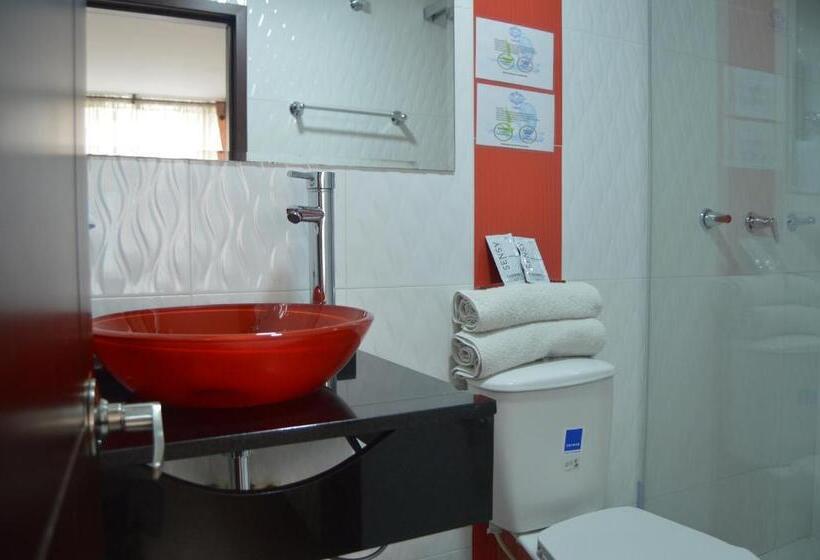 スタンダードトリプルルーム, Oporto 83