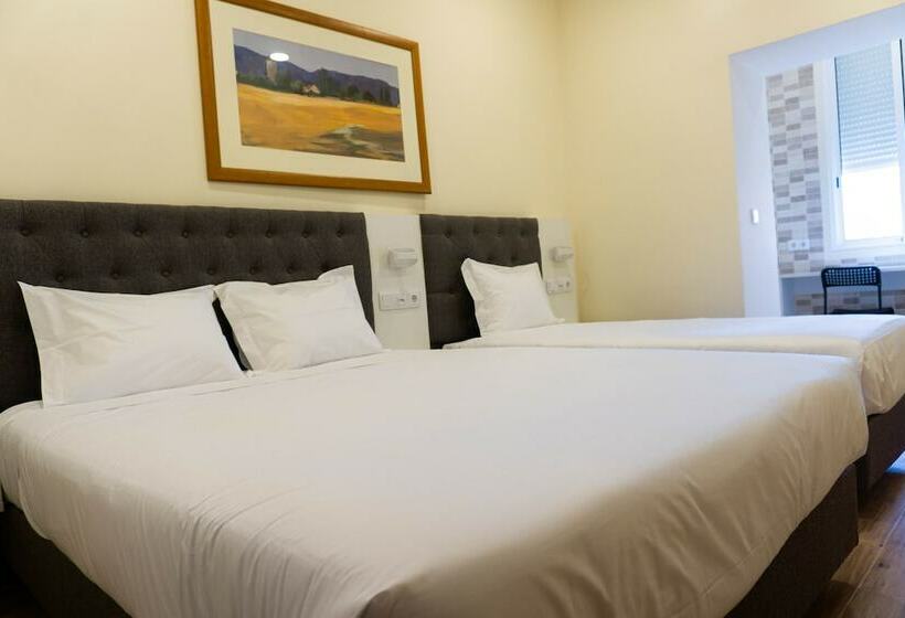 اتاق استاندارد سه نفره, Residencial Do Areeiro