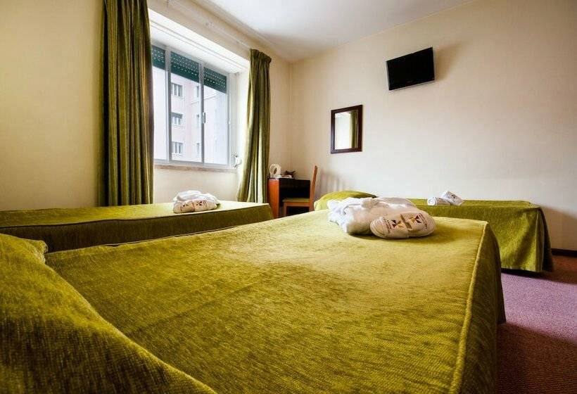 اتاق استاندارد سه نفره, Residencial Do Areeiro