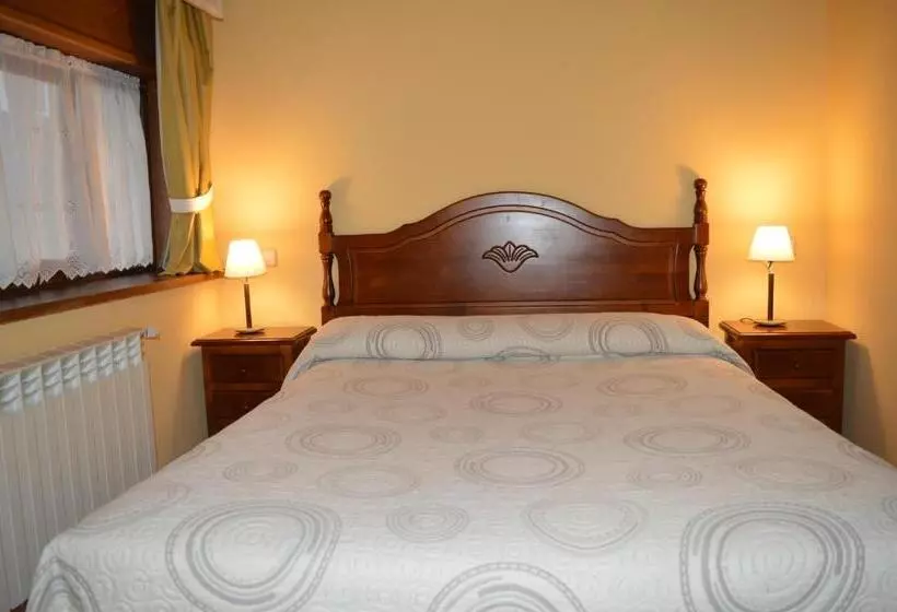 اتاق استاندارد, Hostal Revinuesa