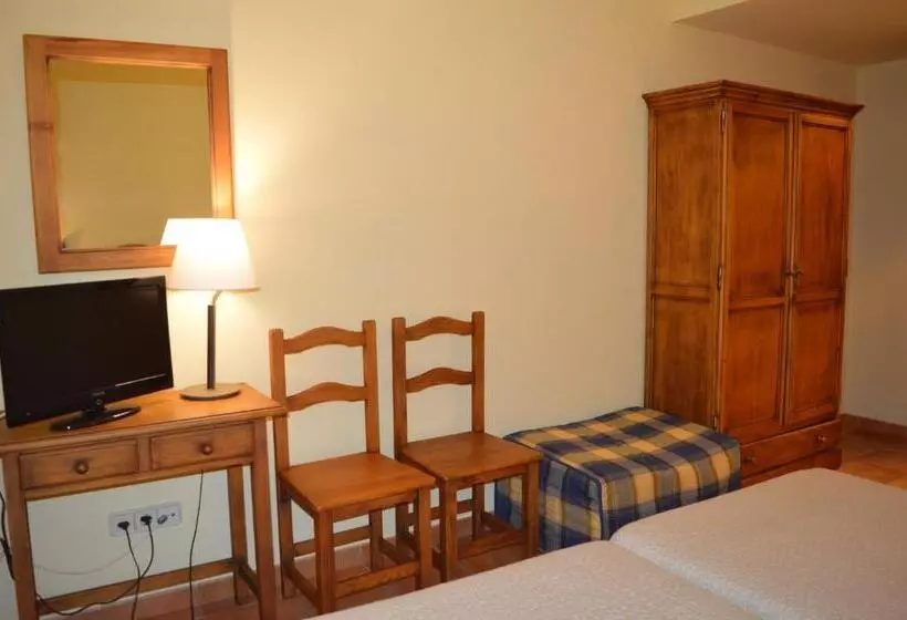 اتاق استاندارد, Hostal Revinuesa