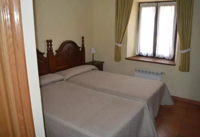 اتاق استاندارد, Hostal Revinuesa