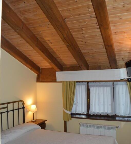 Номер Стандарт Индивидуальный, Hostal Revinuesa