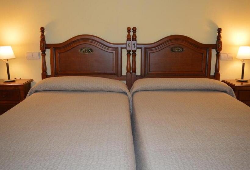 连接 1 卧室公寓, Hostal Revinuesa