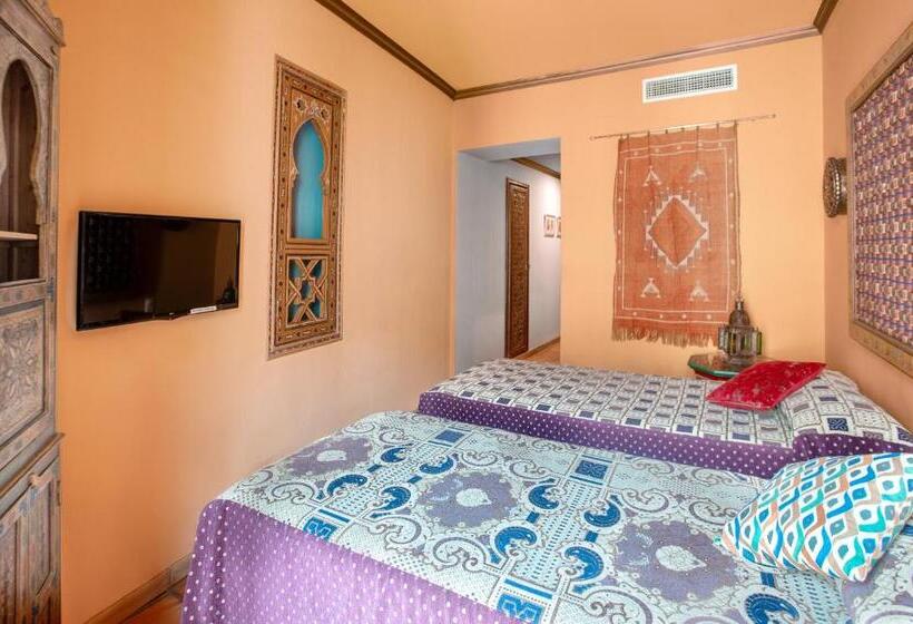 اتاق لوکس با بالکن, Safestay Cordoba Mezquita Catedral