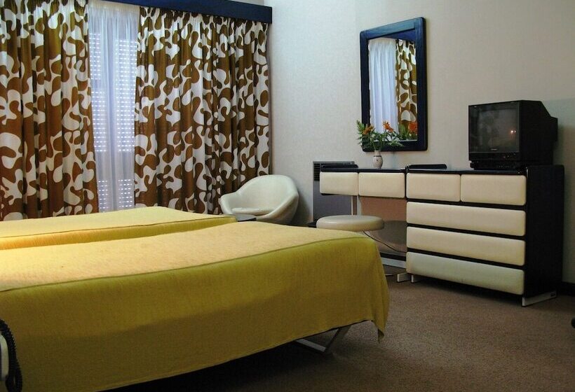 4인용 스탠다드 룸, Barra