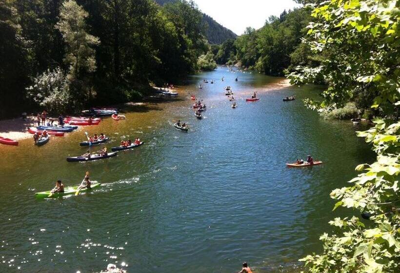 阁楼房, Ciudad Cangas De Onis