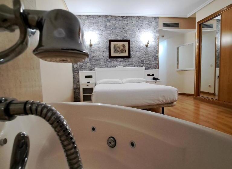 阁楼房, Ciudad Cangas De Onis