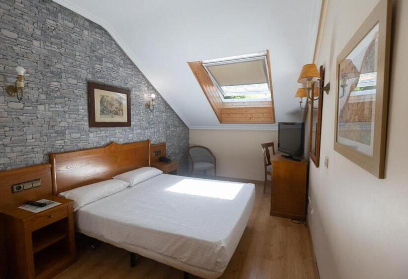 ペントハウスルーム, Ciudad Cangas De Onis