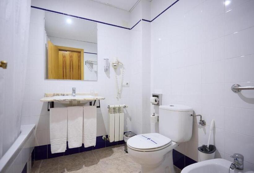 标准单人间, De Jerica