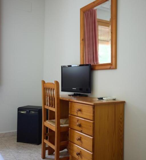 标准三人间, De Jerica