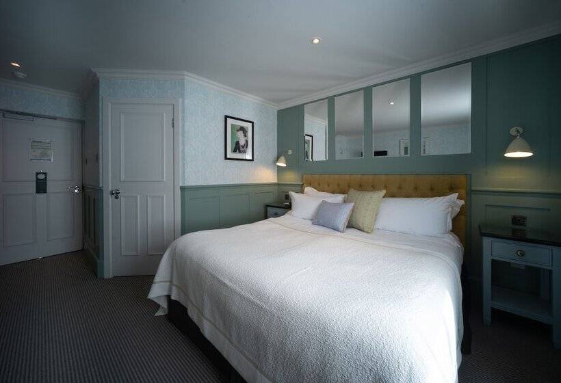 غرفة قياسية, Eleven Didsbury Park