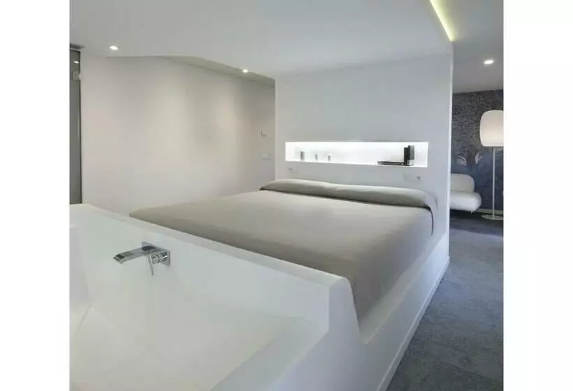 سوییت جونیور, Maciá Granada Five Senses Rooms & Suites